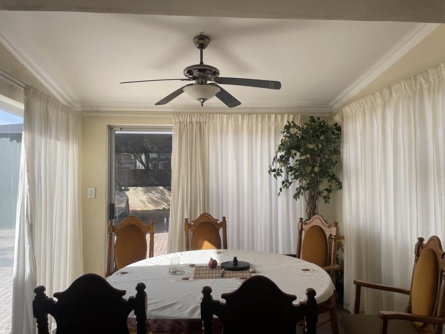 3 Bedroom Property for Sale in Country Club Western Cape